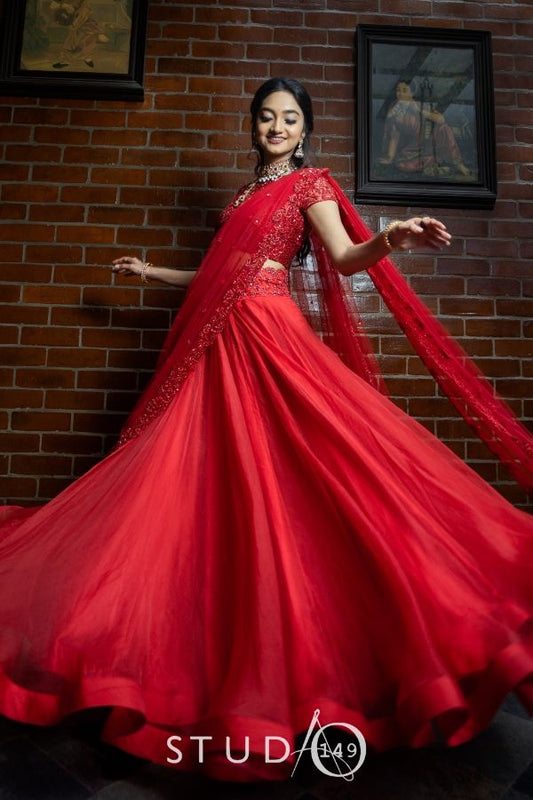 CONTEMPORARY BRIDAL LEHENGA IN RED