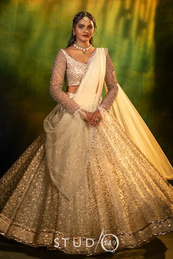 Heavy designer Engagement lehanga| Bridal Outfit Large Heavy designer Engagement lehanga| Bridal Outfit Large
