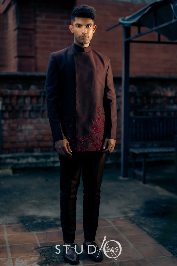 Maroon 6s outfit sales