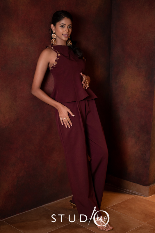 DESIGNER PEPLUM TOP AND PANTS IN WINE