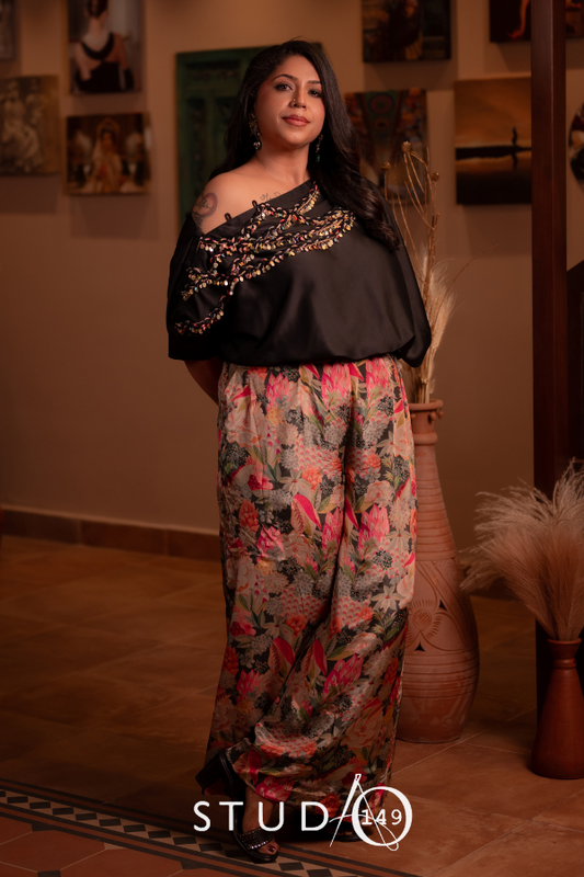 DESIGNER CROPTOP SET IN BLACK